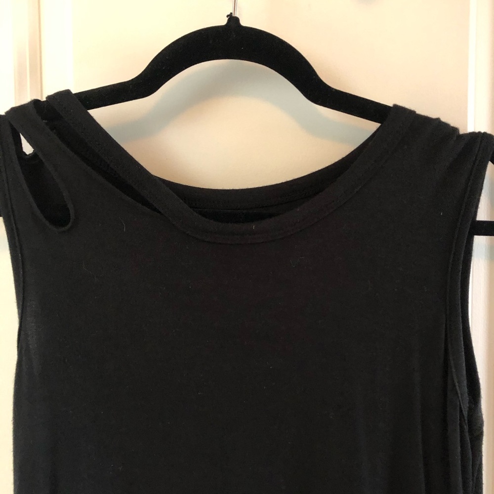 LBD - Picture 2 of 3
